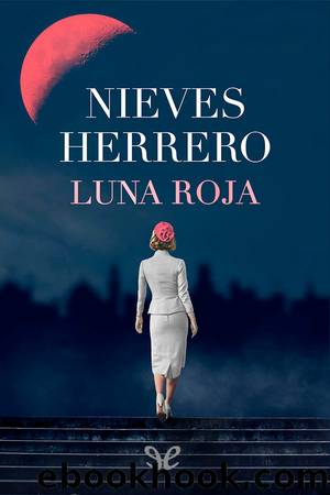 Luna roja by Nieves Herrero