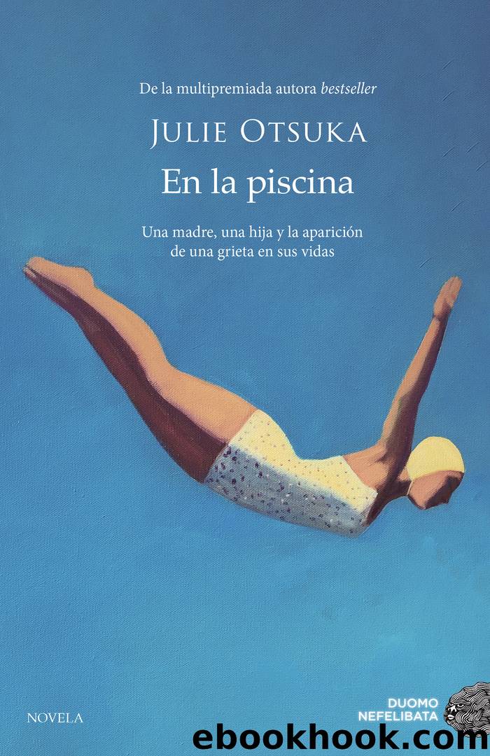 En la piscina by Flora Casas