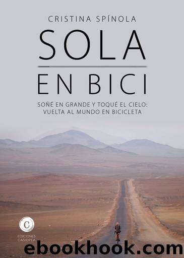 Sola en bici by Cristina Spínola