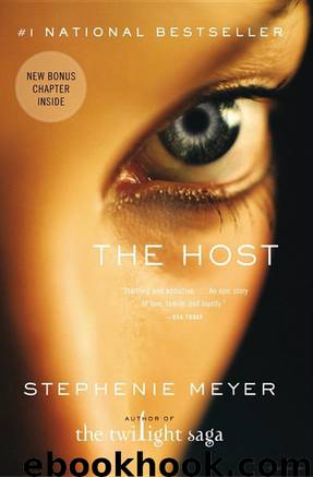 The Host: (La huésped) by Stephenie Meyer